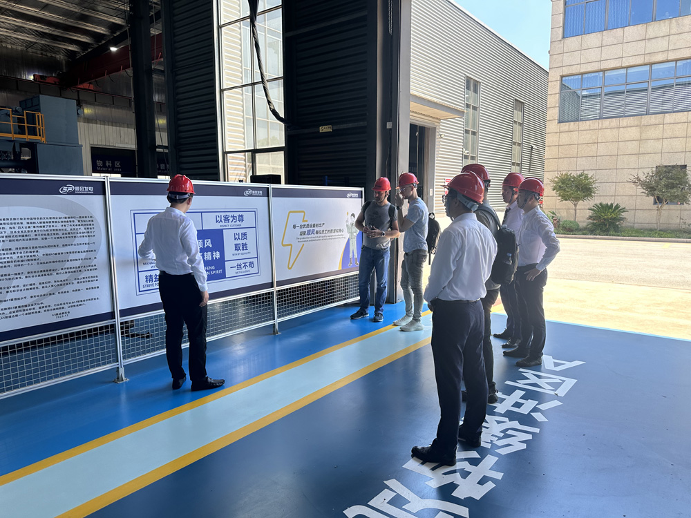 俄罗斯客户来厂参观